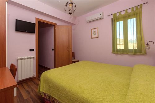 Il Glicine 3*